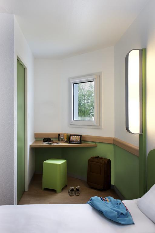 Ibis Budget Chambery Sud Challes Les Eaux Екстер'єр фото
