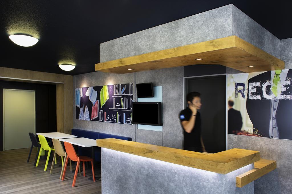Ibis Budget Chambery Sud Challes Les Eaux Екстер'єр фото