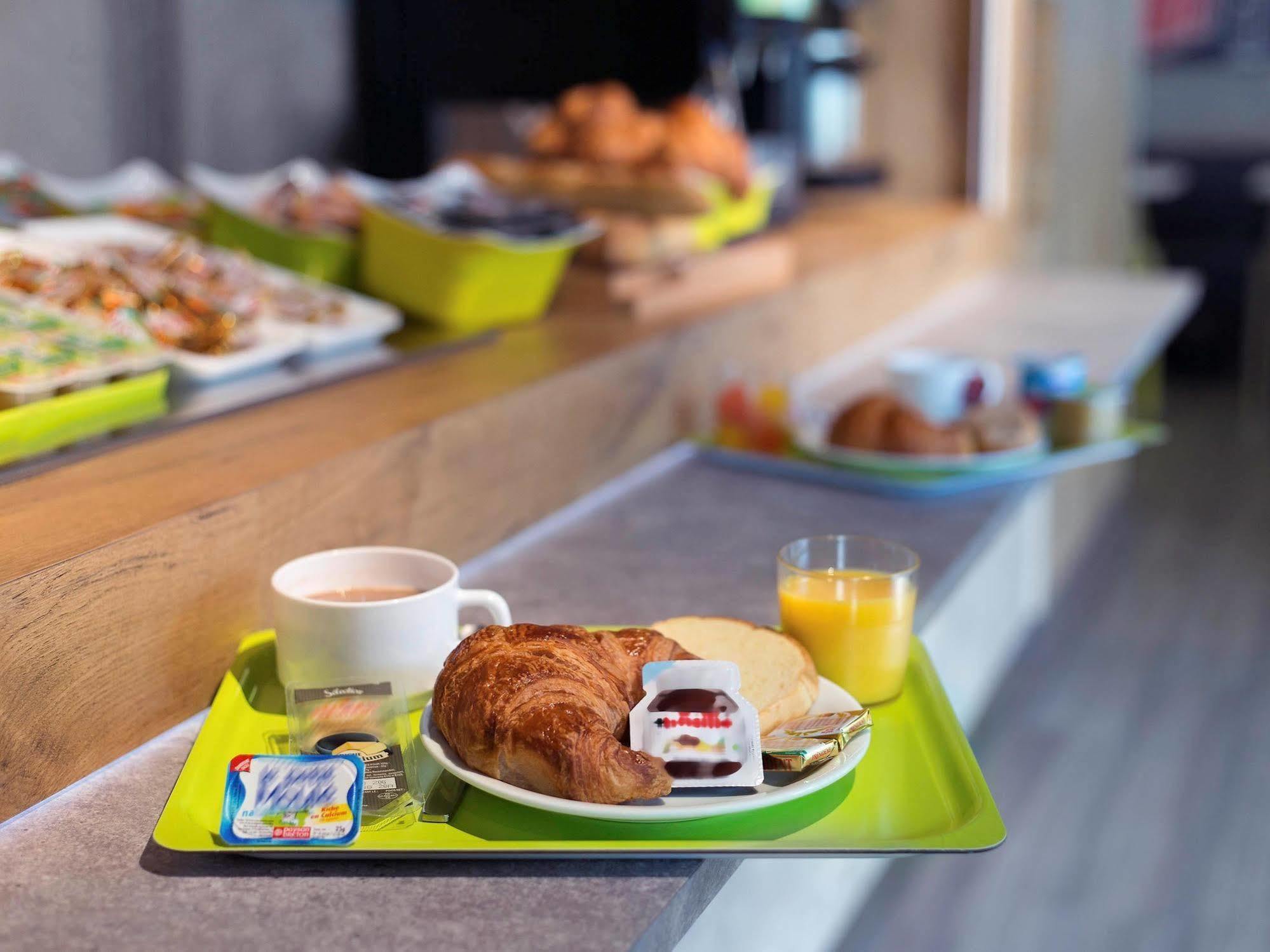 Ibis Budget Chambery Sud Challes Les Eaux Екстер'єр фото