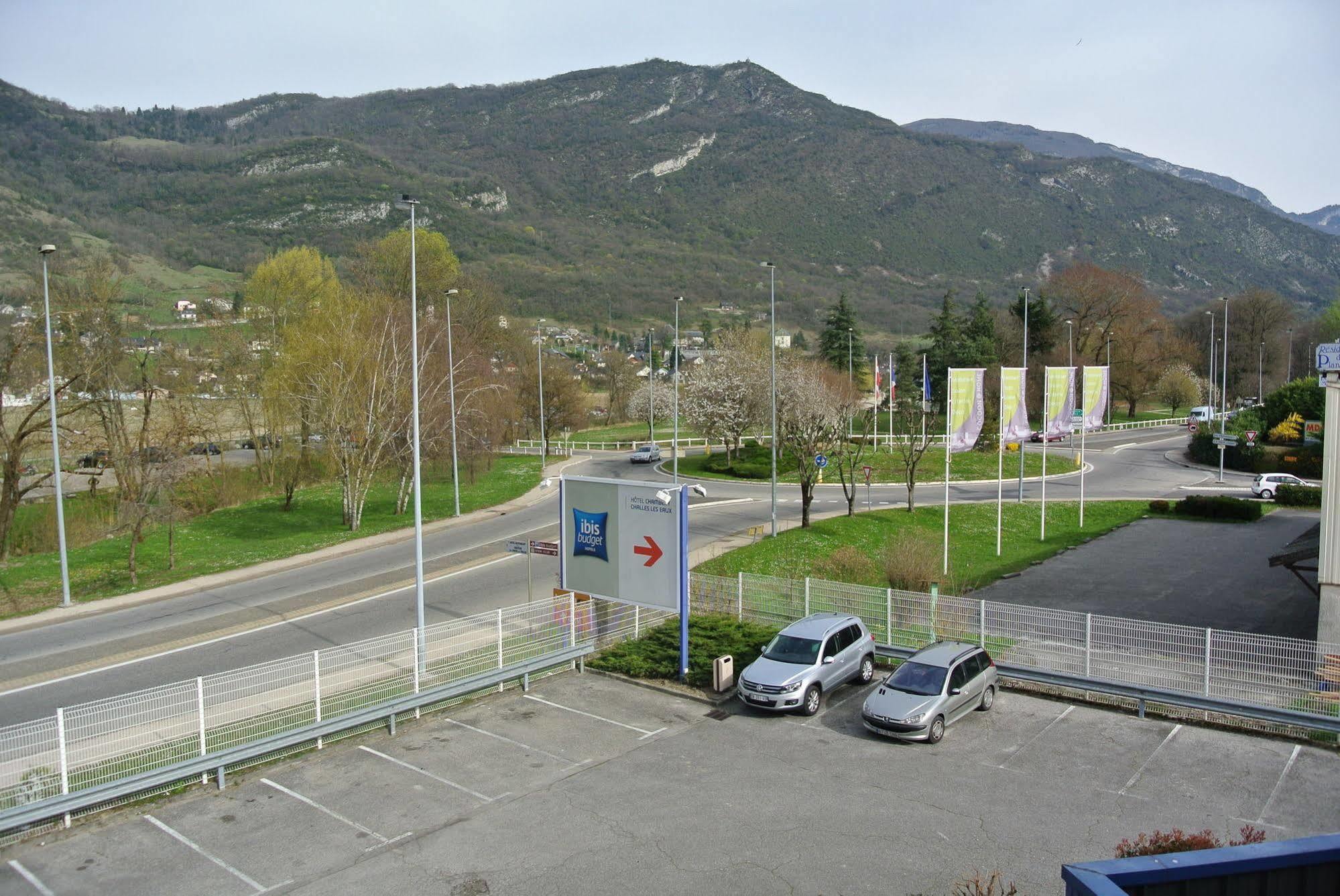Ibis Budget Chambery Sud Challes Les Eaux Екстер'єр фото